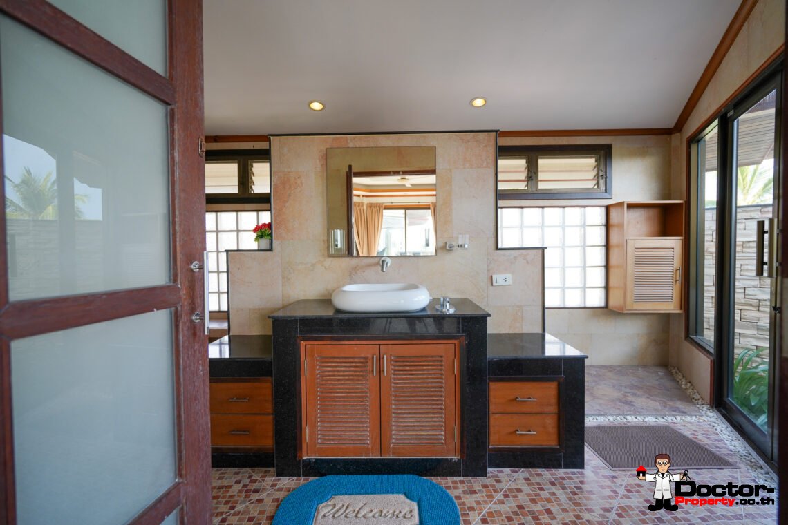 5 Bedroom Villa – Bang Rak – Koh Samui – for sale