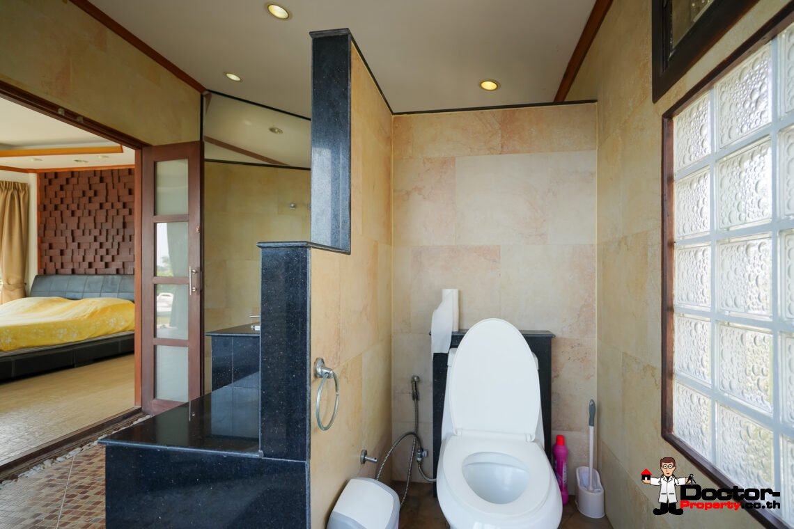 5 Bedroom Villa – Bang Rak – Koh Samui – for sale