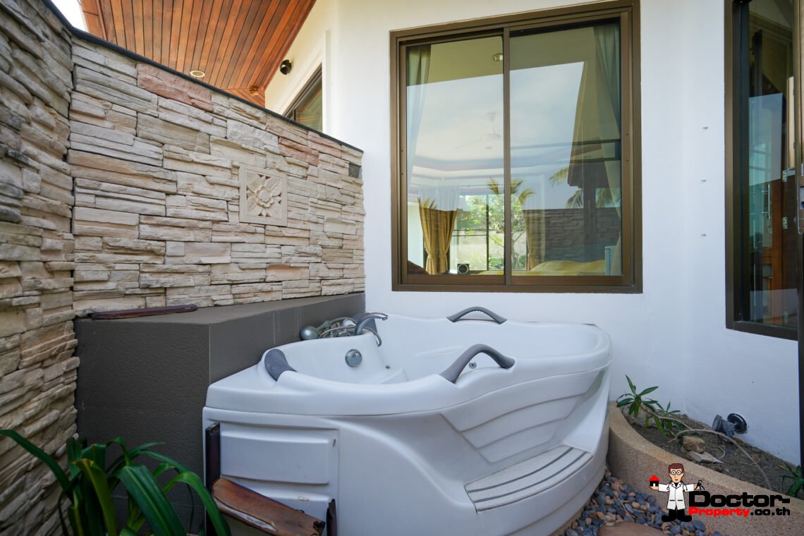 5 Bedroom Villa – Bang Rak – Koh Samui – for sale