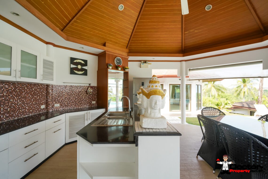 5 Bedroom Villa – Bang Rak – Koh Samui – for sale