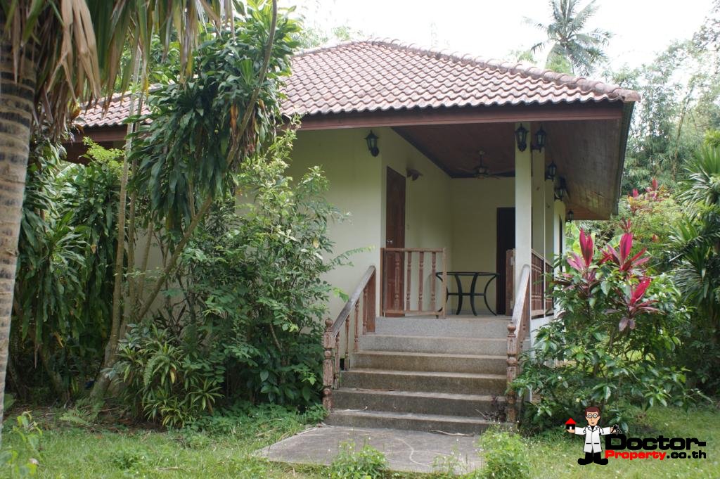 1 House – 2 Bungalows – 5 Bedrooms – Lipa Noi – Koh Samui – For Sale