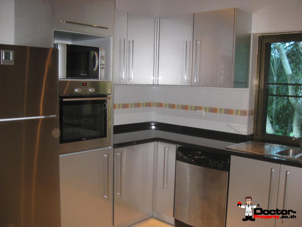 1 House – 2 Bungalows – 5 Bedrooms – Lipa Noi – Koh Samui – For Sale