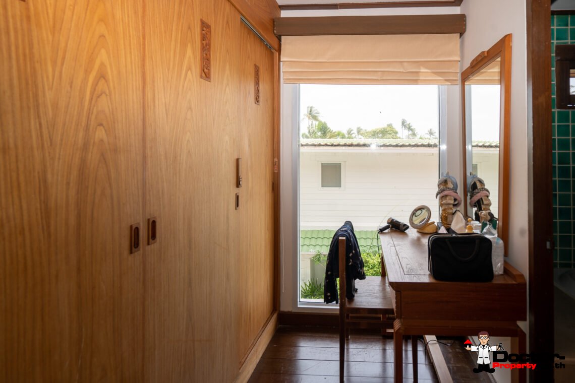 Traditional Style 4 Bedroom Villa, near Beach – Hua Thanon, Koh Samui – For Sale