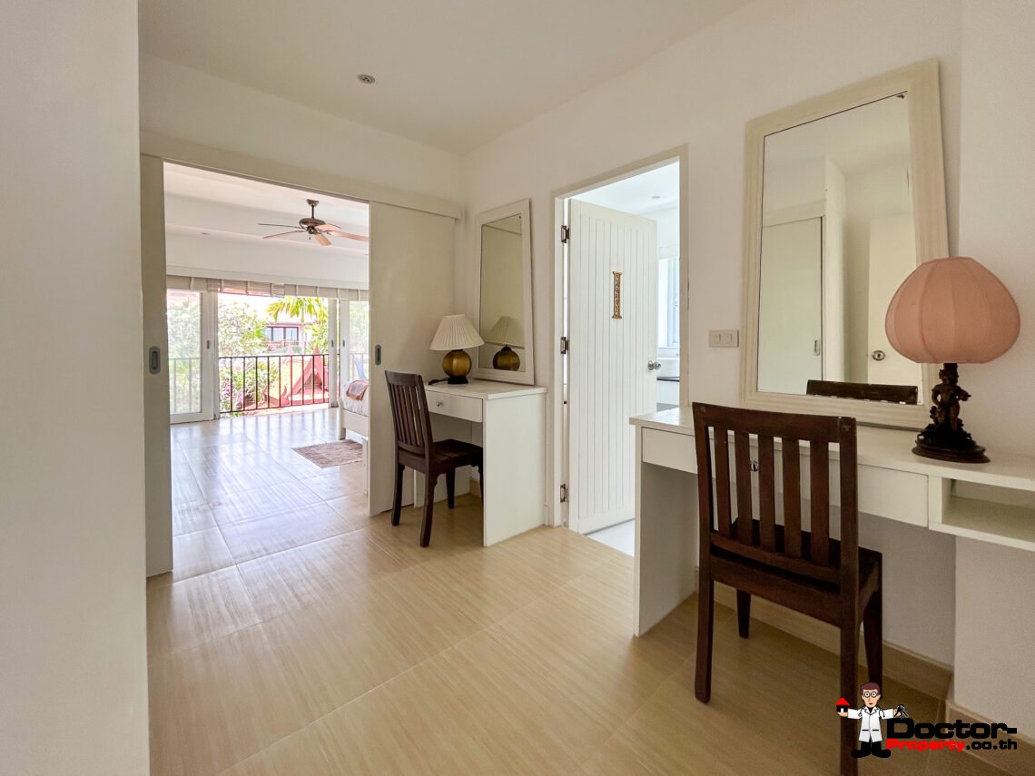 Traditional Style 4 Bedroom Villa, near Beach – Hua Thanon, Koh Samui – For Sale