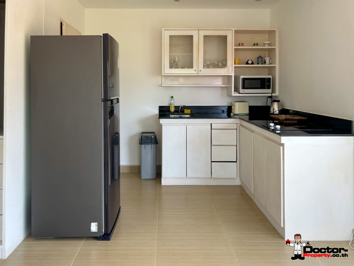 Traditional Style 4 Bedroom Villa, near Beach – Hua Thanon, Koh Samui – For Sale