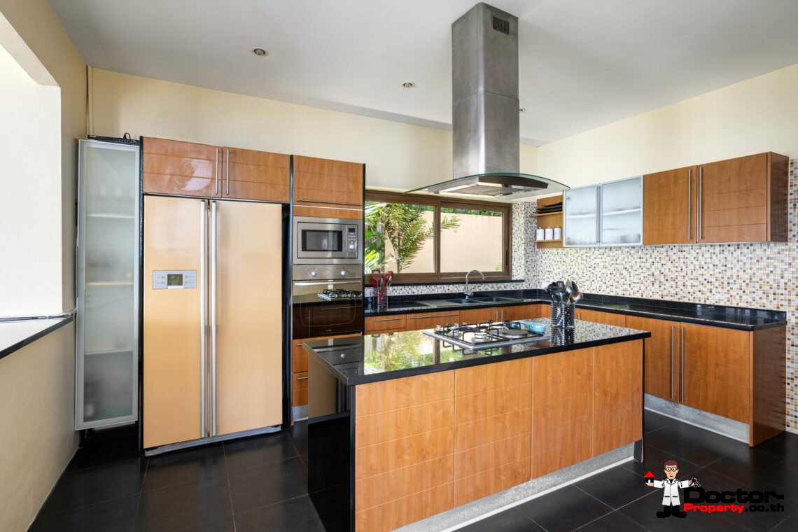 Elegant 3 – 4 Bedroom Coastal Villa in Plai Laem, Koh Samui – For Sale