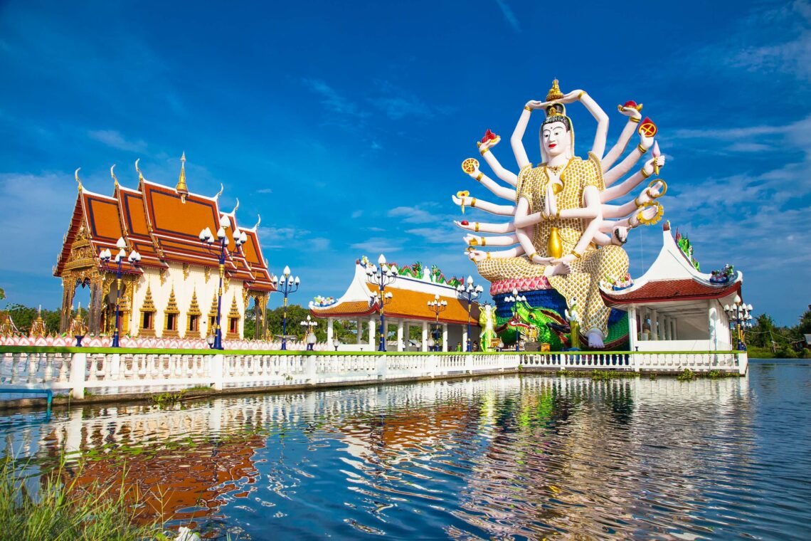 Wat Plai Laem temple Big Buddha