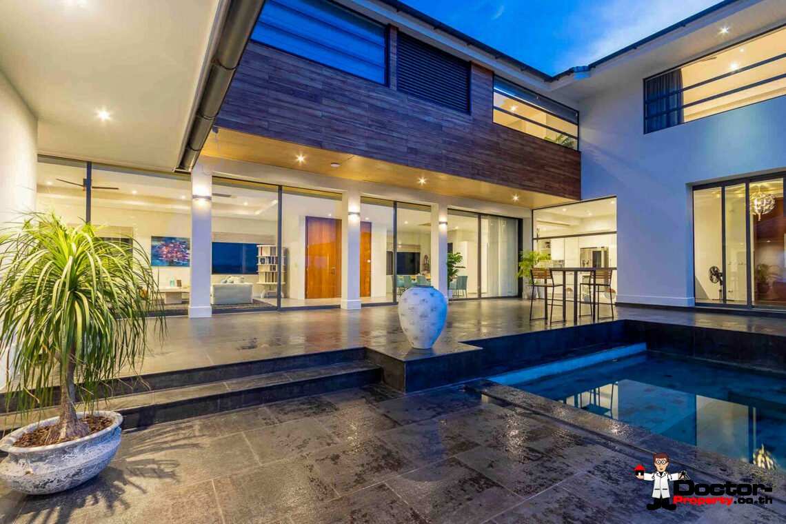 Stunning Luxury 4 Bedroom Seaviews Villa in Mae Nam Hills, Koh Samui – For Sale