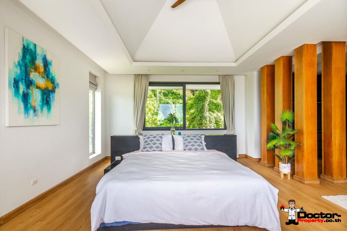 Stunning Luxury 4 Bedroom Seaviews Villa in Mae Nam Hills, Koh Samui – For Sale
