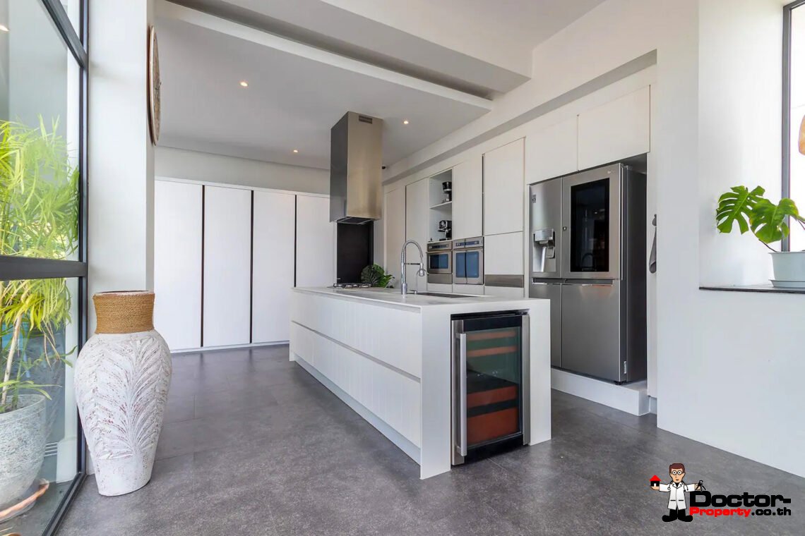 Stunning Luxury 4 Bedroom Seaviews Villa in Mae Nam Hills, Koh Samui – For Sale