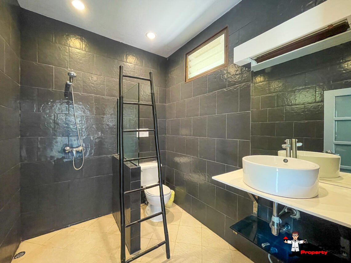 Spacious 5 Bedroom Private Pool Villa with Sea View – Bo Phut, Koh Samui – For Sale