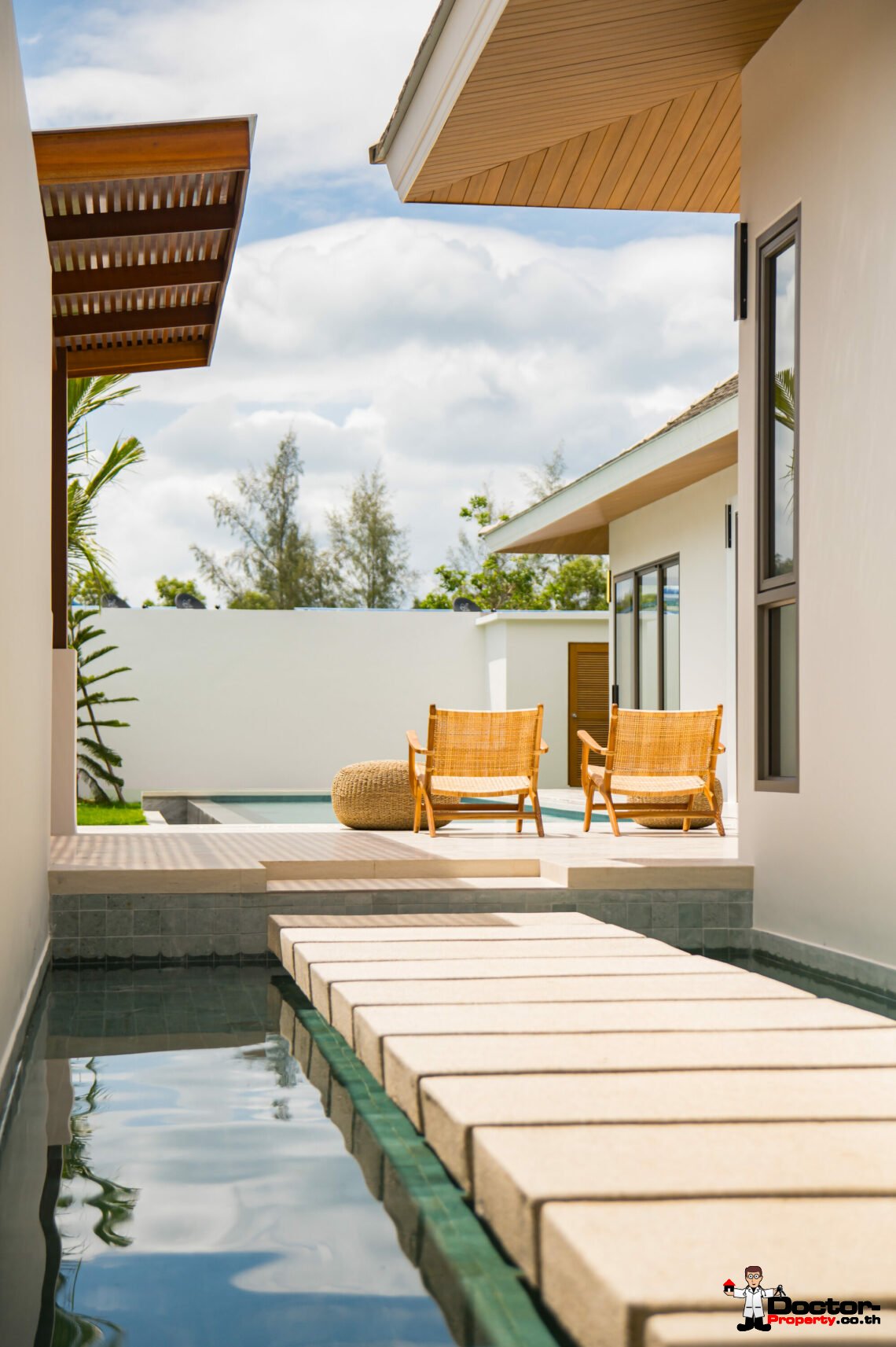 Exquisite 3 Bedroom Balinese Villa Just Moments from Bangrak Beach