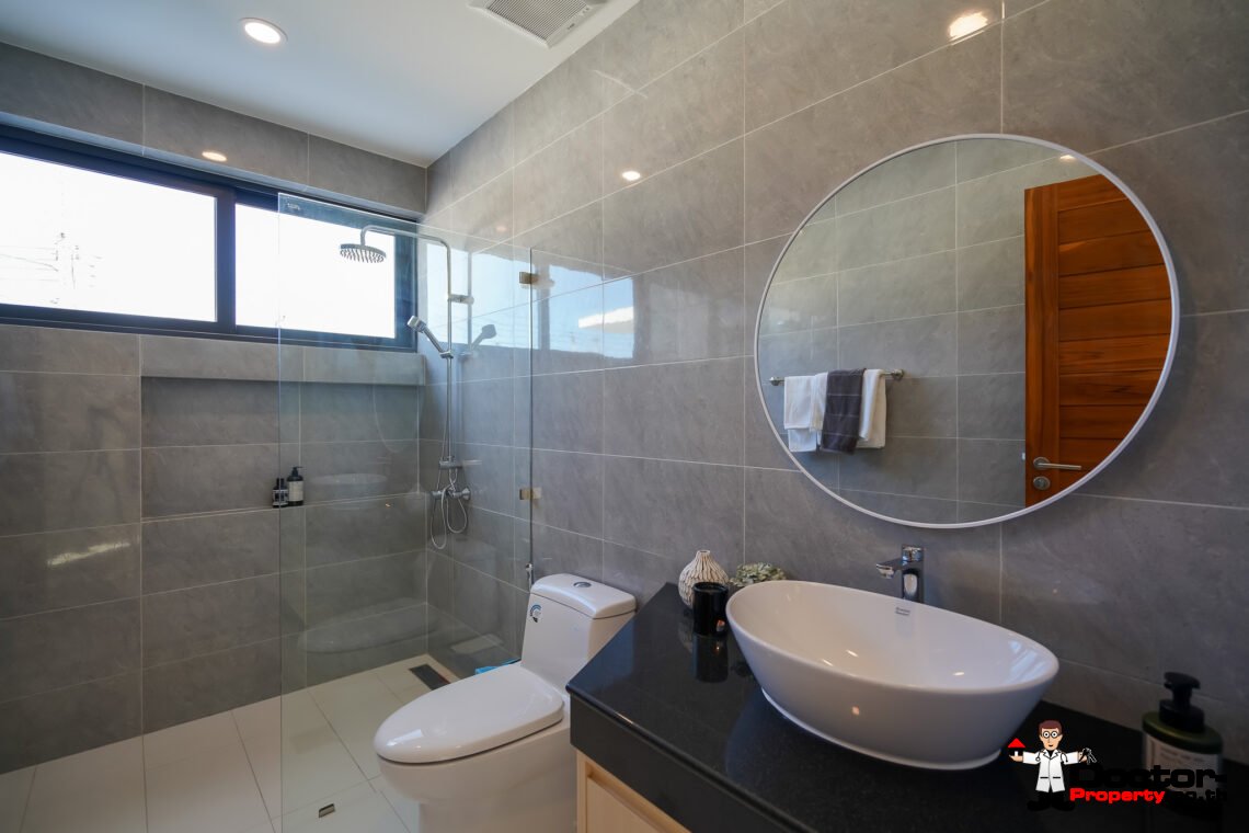 New 3 Bedroom Pool Villa in Bang Rak, Koh Samui – For Sale