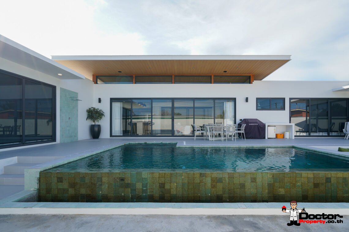 New 3 Bedroom Pool Villa in Bang Rak, Koh Samui – For Sale