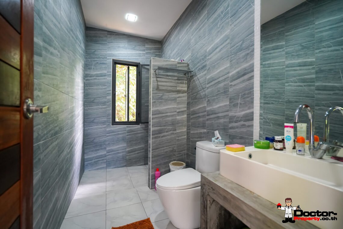 3 Bed Pool Villa with Partial Sea View – Bang Por, Koh Samui – For Sale