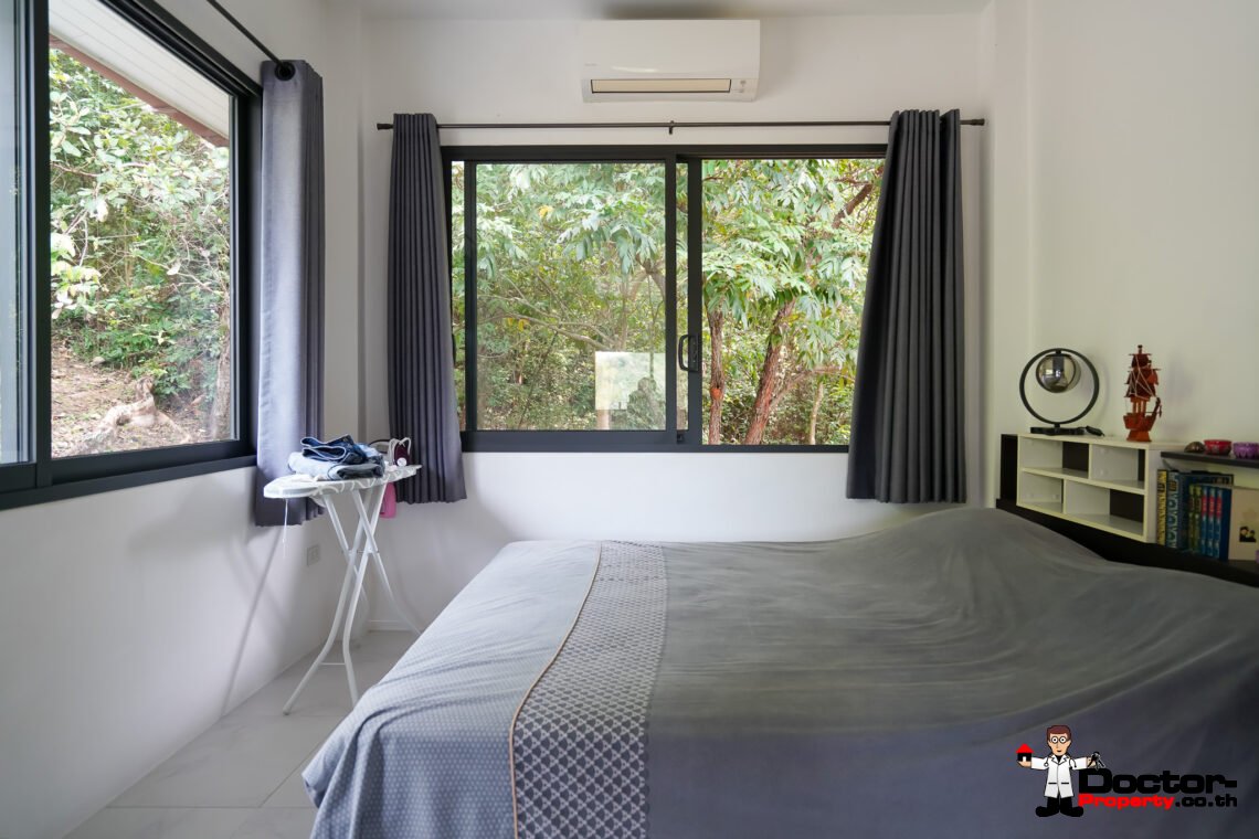 3 Bed Pool Villa with Partial Sea View – Bang Por, Koh Samui – For Sale