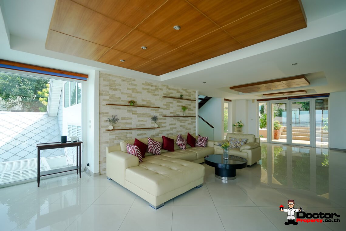 5 Bedroom Villa with Amazing Sea View in Chaweng Noi, Koh Samui – For Sale