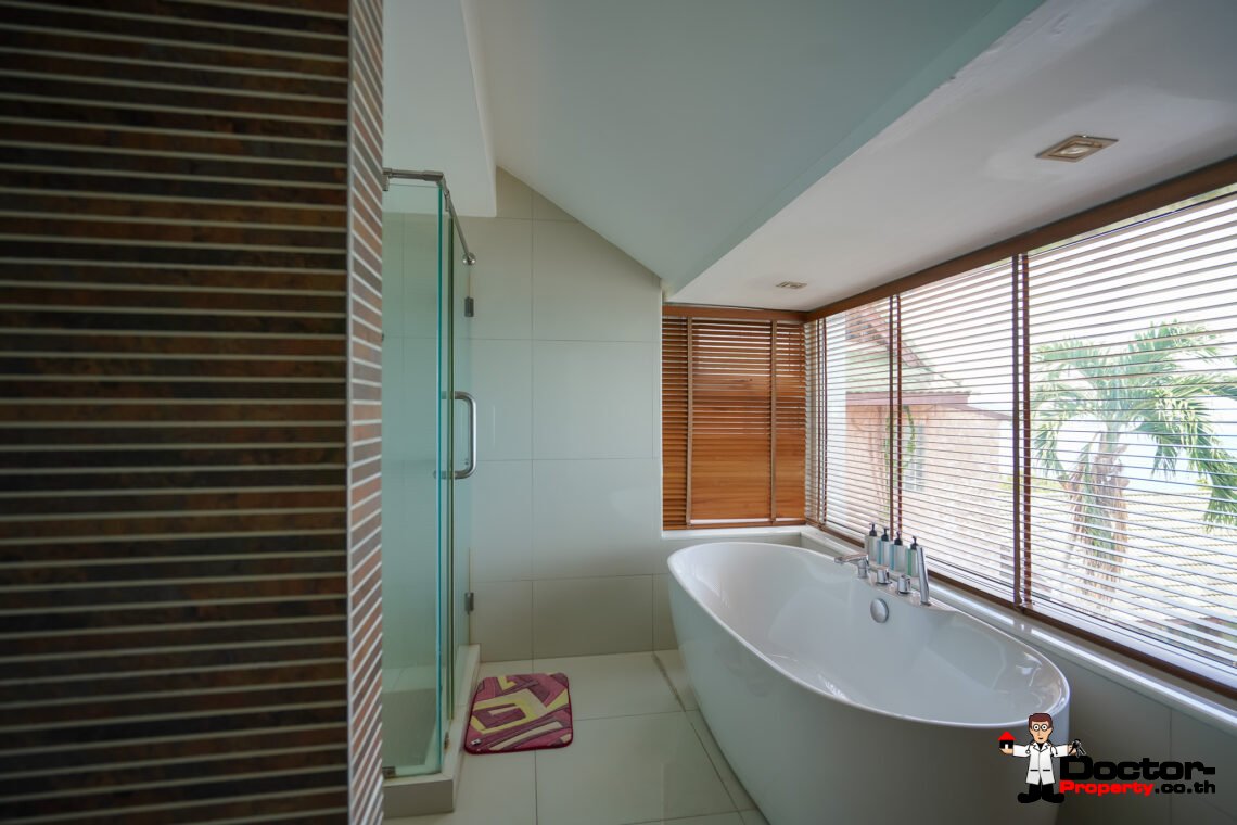 5 Bedroom Villa with Amazing Sea View in Chaweng Noi, Koh Samui – For Sale