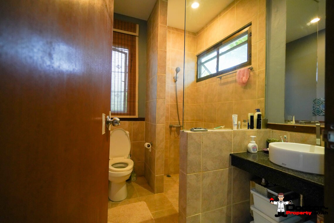 3 Bedroom Villa with Spacious Garden in Mae Nam, Koh Samui – For Sale