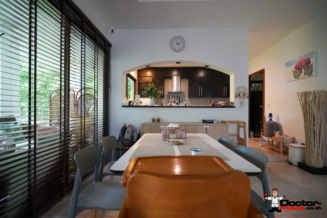 3 Bedroom Villa with Spacious Garden in Mae Nam, Koh Samui – For Sale