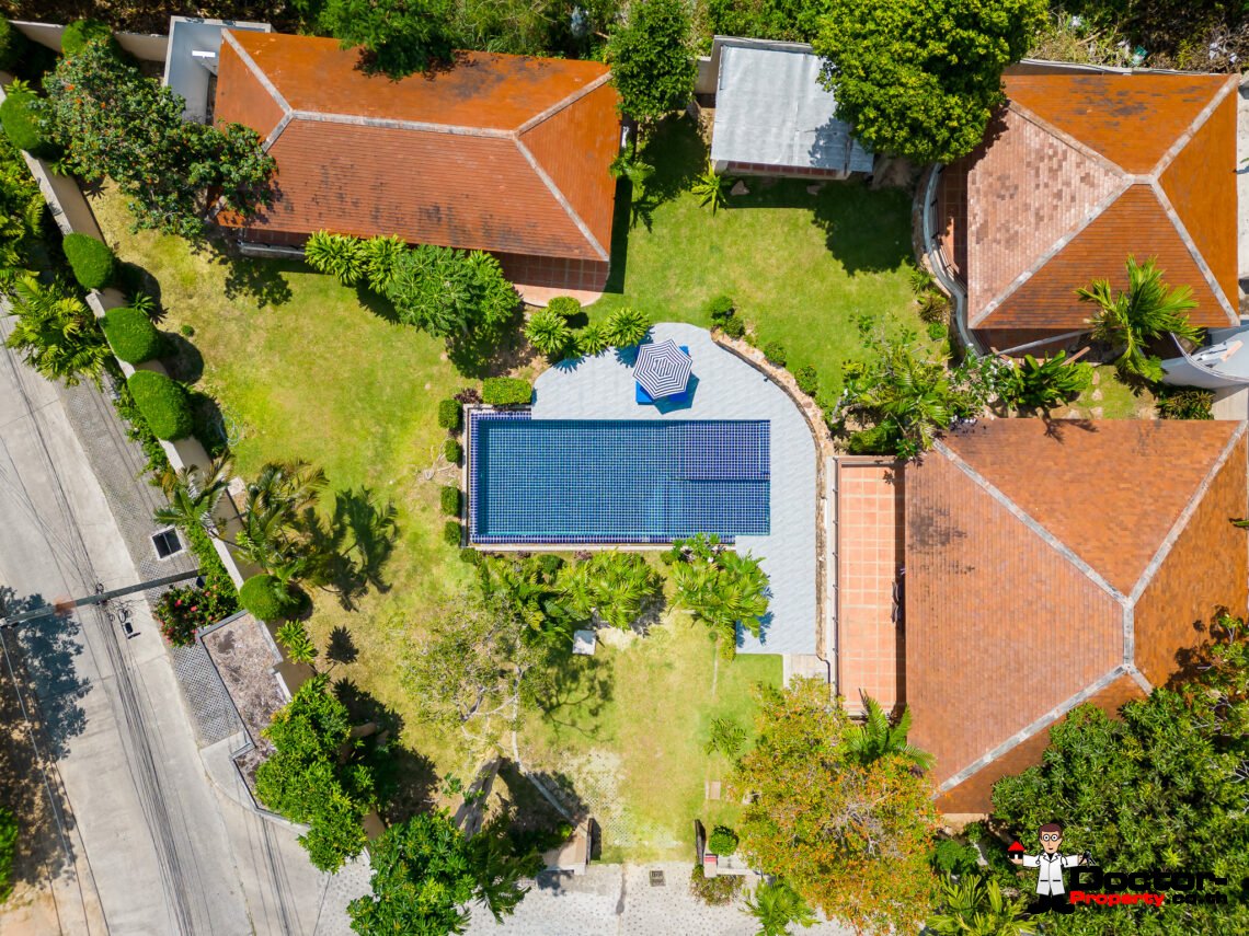 3 Bedroom Pool Villa with Spacious Garden in Choeng Mon – For Sale