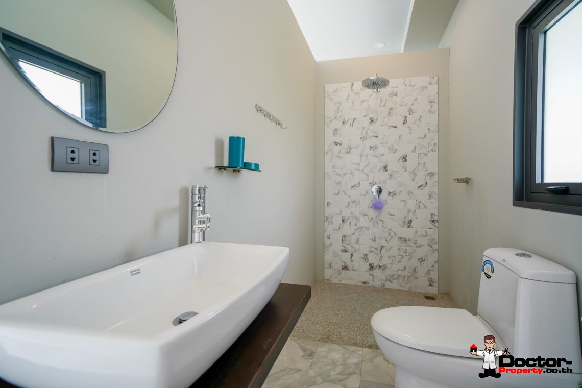 3 Bedroom Seaview Villa with Easy Access – Chaweng Noi, Koh Samui – For Sale