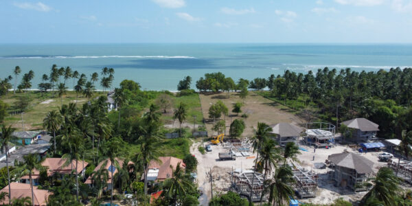 1,240 Sqm land,  next to the beach in Hua Thanon, Koh Samui – For Sale