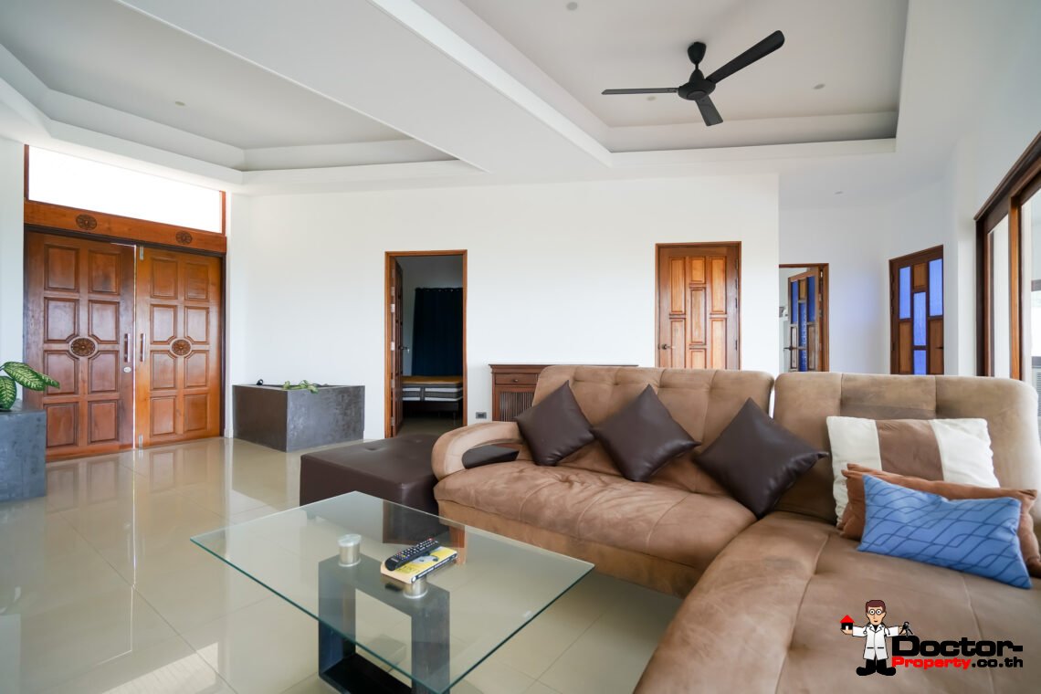 6 Bedroom Sea View Villa with Spacious Garden in Bang Rak, Koh Samui – For Sale