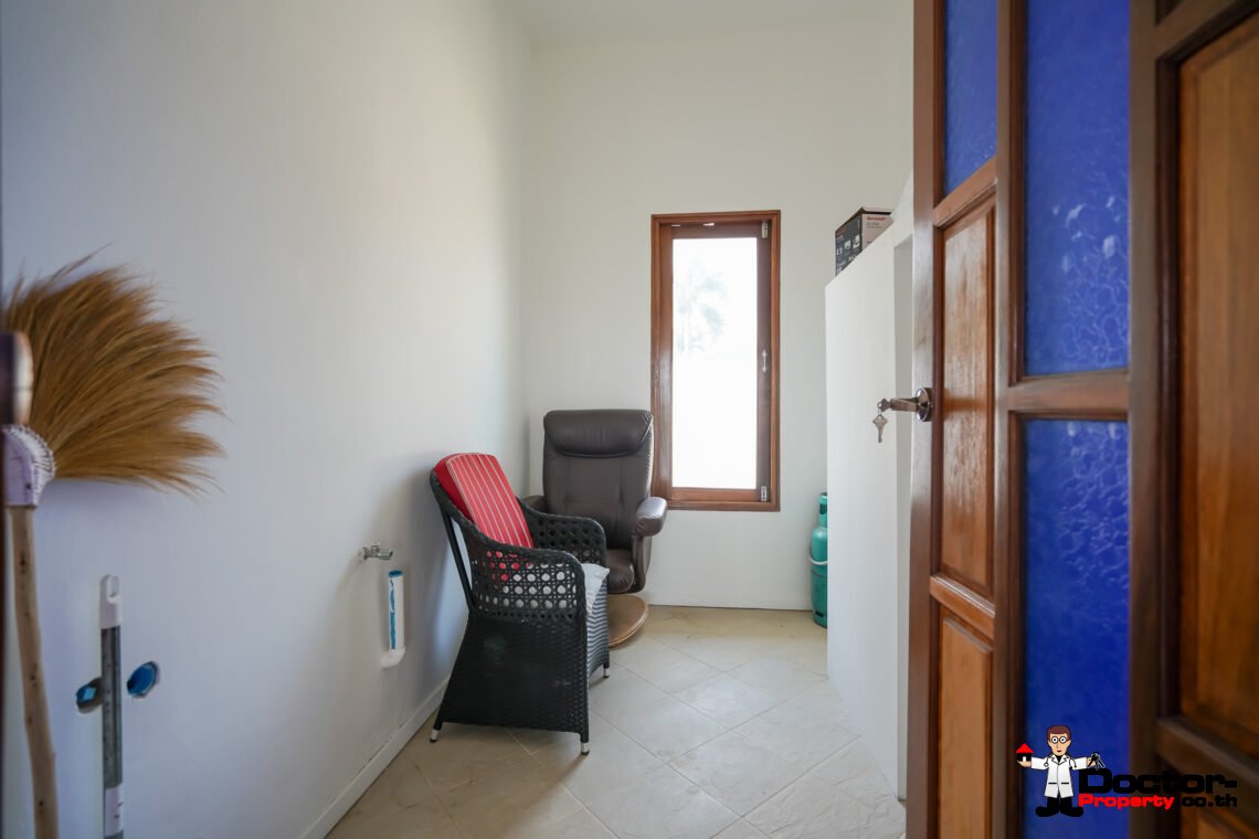 6 Bedroom Sea View Villa with Spacious Garden in Bang Rak, Koh Samui – For Sale