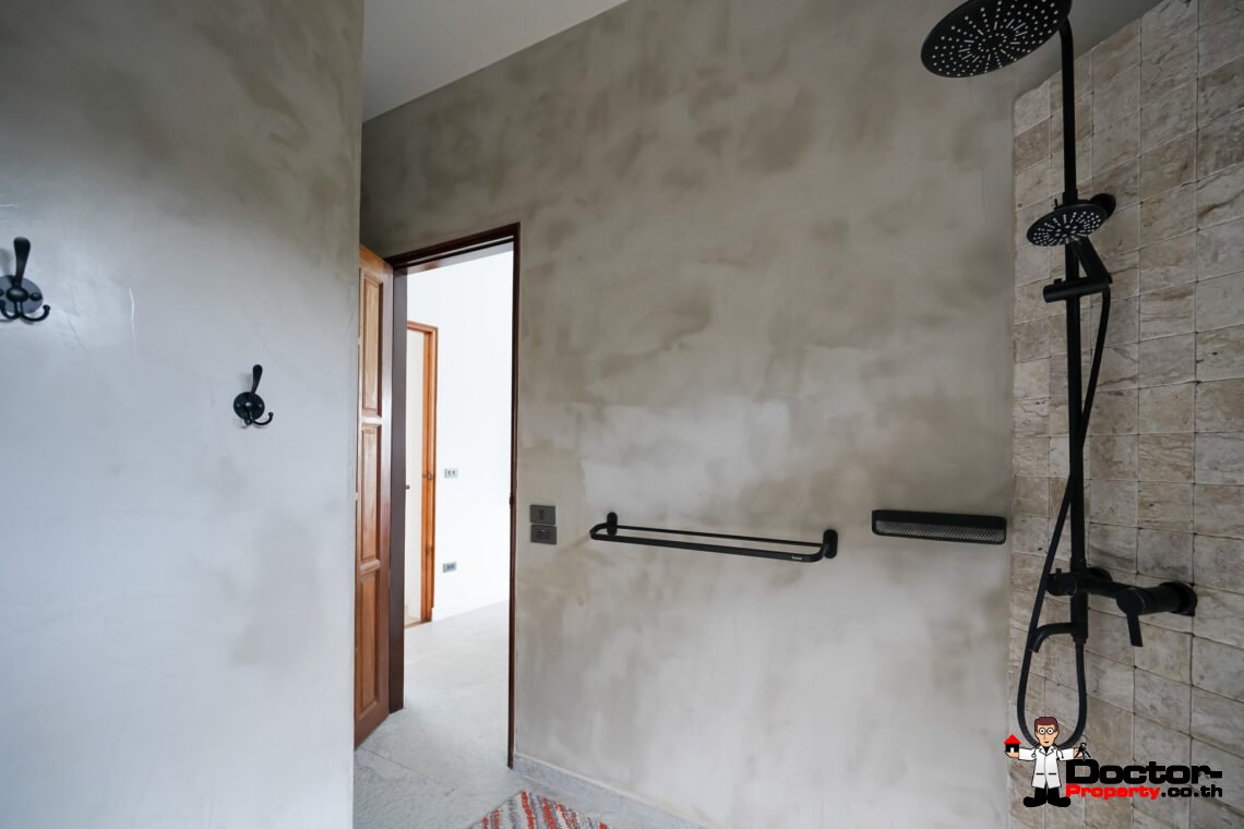 6 Bedroom Sea View Villa with Spacious Garden in Bang Rak, Koh Samui – For Sale