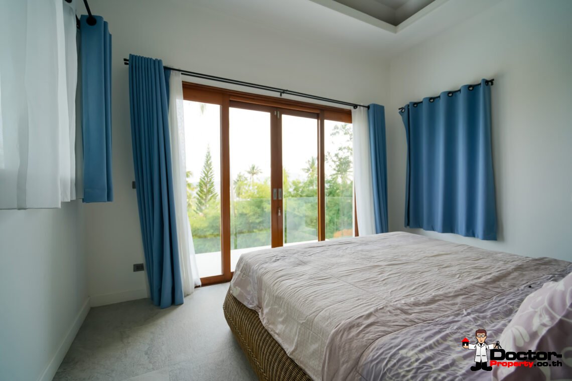 6 Bedroom Sea View Villa with Spacious Garden in Bang Rak, Koh Samui – For Sale