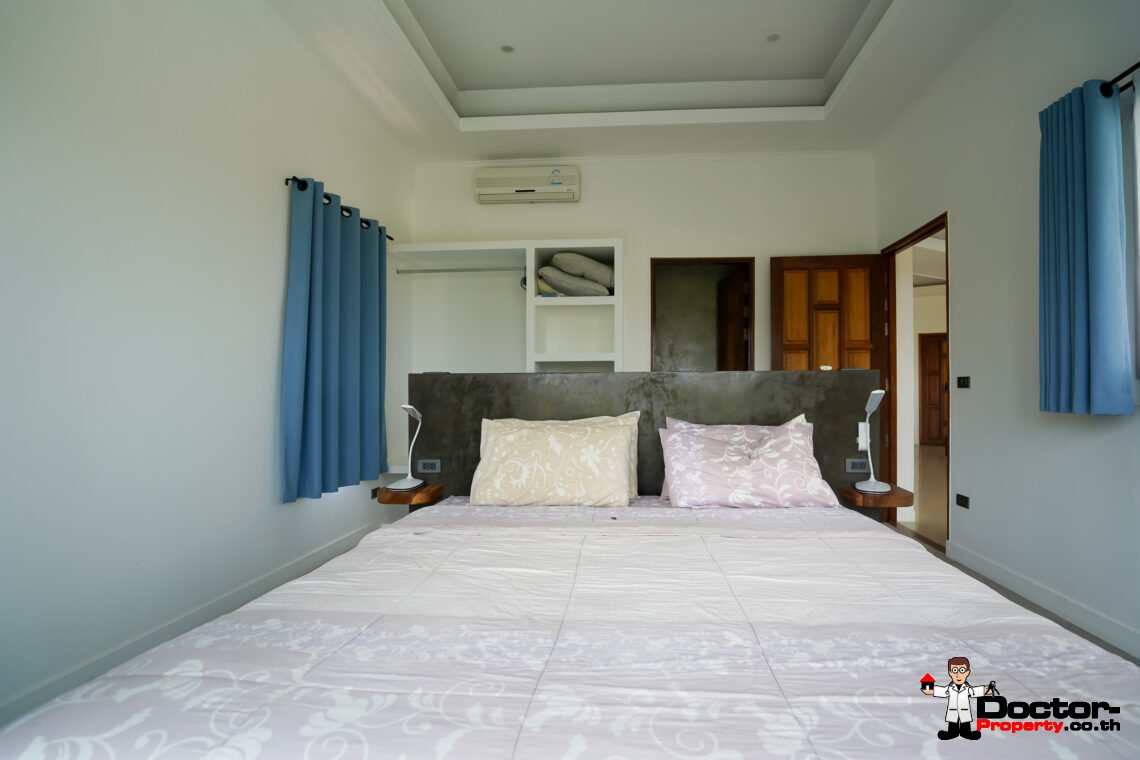 6 Bedroom Sea View Villa with Spacious Garden in Bang Rak, Koh Samui – For Sale