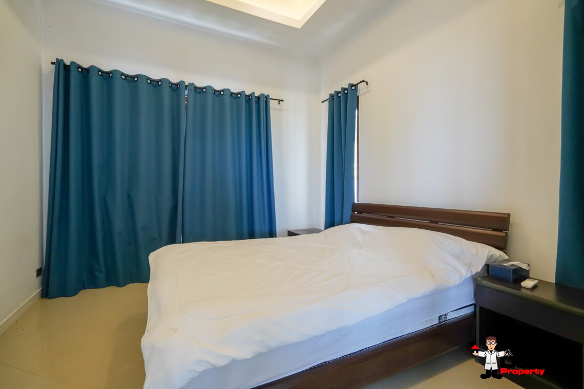 6 Bedroom Sea View Villa with Spacious Garden in Bang Rak, Koh Samui – For Sale