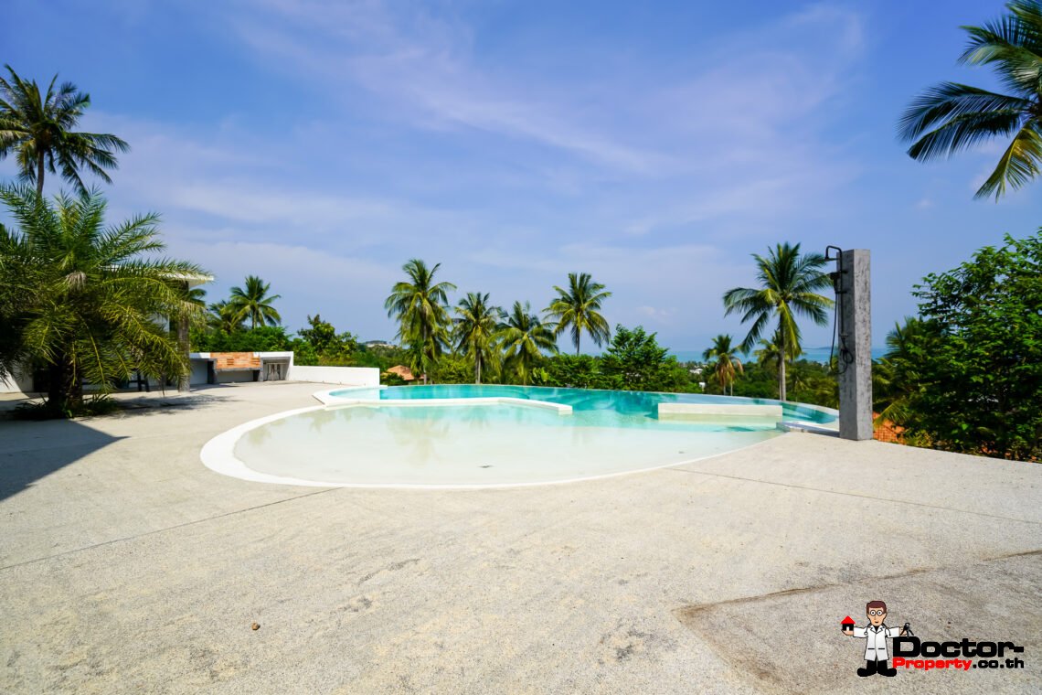 6 Bedroom Sea View Villa with Spacious Garden in Bang Rak, Koh Samui – For Sale