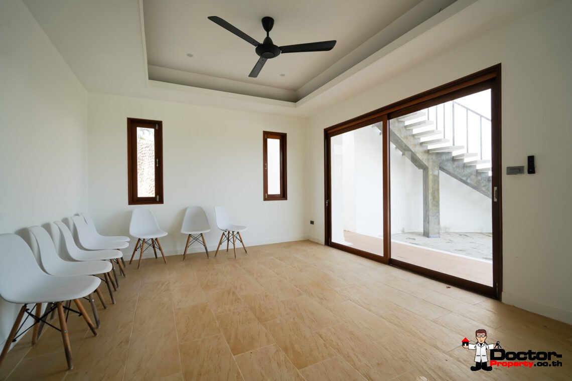 6 Bedroom Sea View Villa with Spacious Garden in Bang Rak, Koh Samui – For Sale