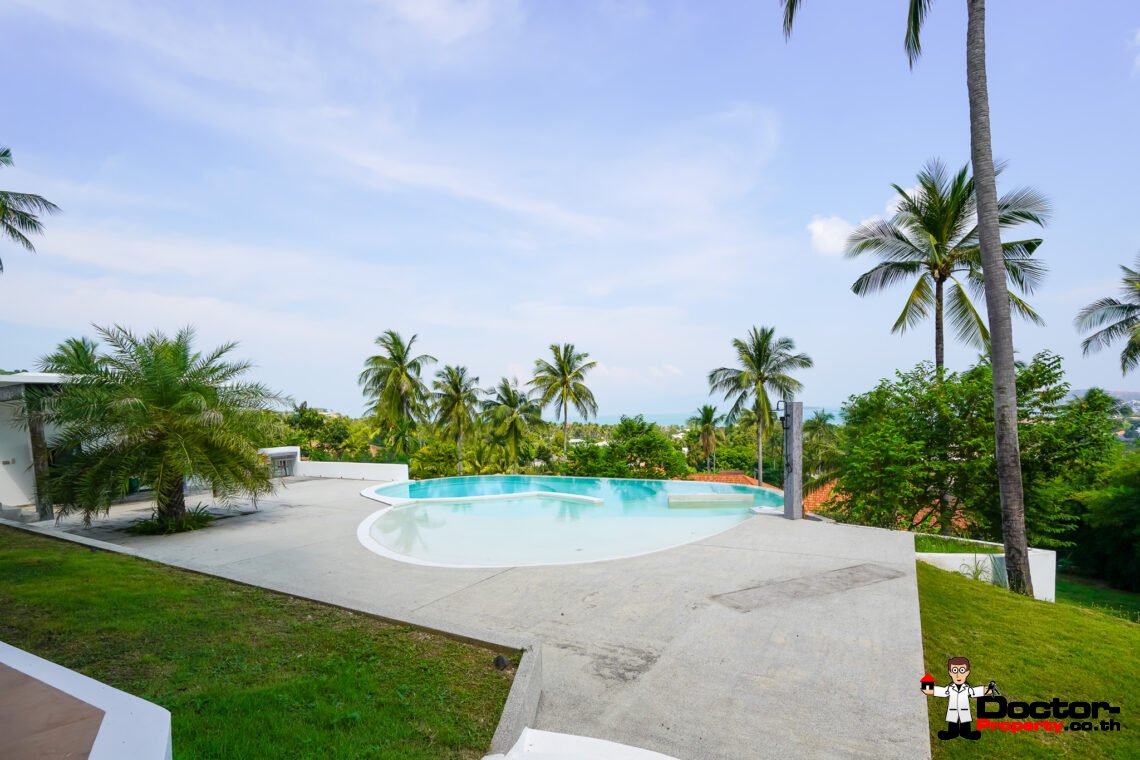 6 Bedroom Sea View Villa with Spacious Garden in Bang Rak, Koh Samui – For Sale