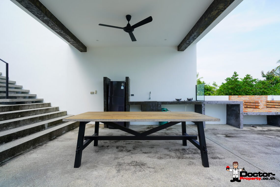 6 Bedroom Sea View Villa with Spacious Garden in Bang Rak, Koh Samui – For Sale