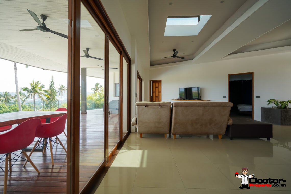 6 Bedroom Sea View Villa with Spacious Garden in Bang Rak, Koh Samui – For Sale