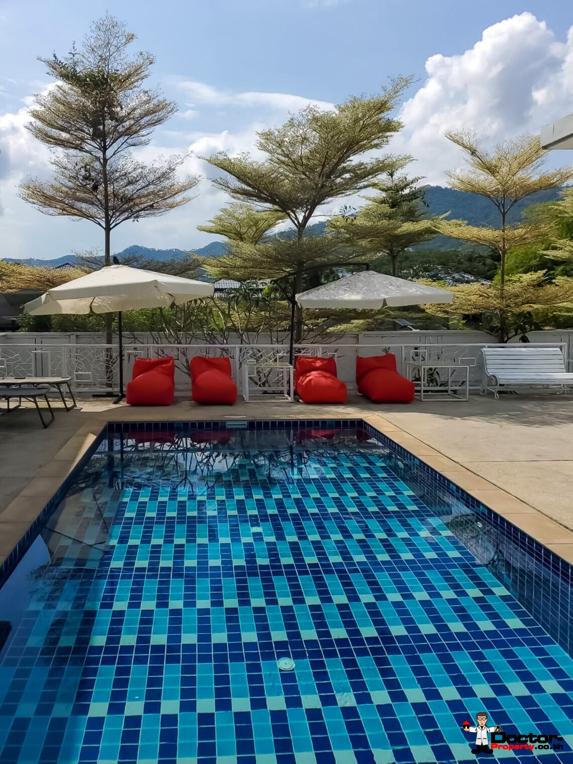 10 Rooms Residence with Private Area in Chaweng, Koh Samui – For Sale