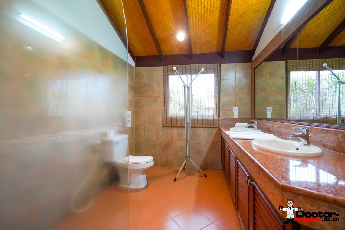 3 Bed Traditional Beachside House in Bang Por, Koh Samui – Lease For Sale