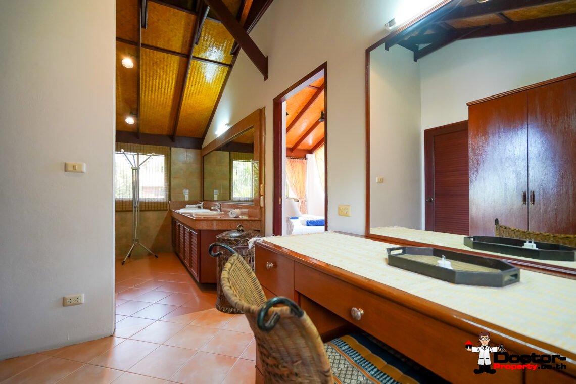 3 Bed Traditional Beachside House in Bang Por, Koh Samui – Lease For Sale