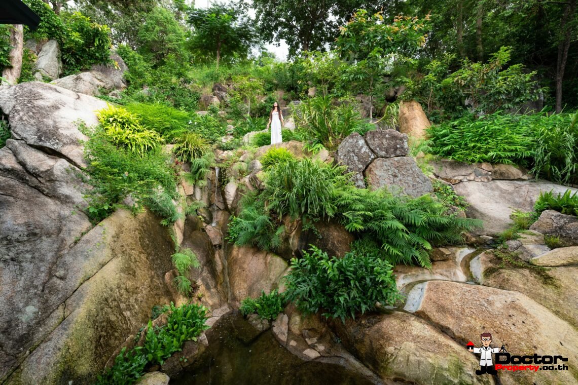 Modern Luxury Villa with Exhilarating Panorama in Na Mueang, Koh Samui – For Sale