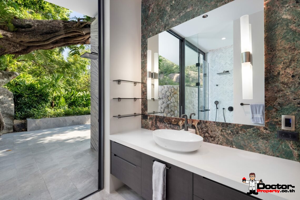 Modern Luxury Villa with Exhilarating Panorama in Na Mueang, Koh Samui – For Sale