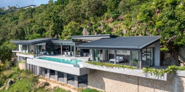Modern Luxury Villa with Exhilarating Panorama in Na Mueang, Koh Samui – For Sale