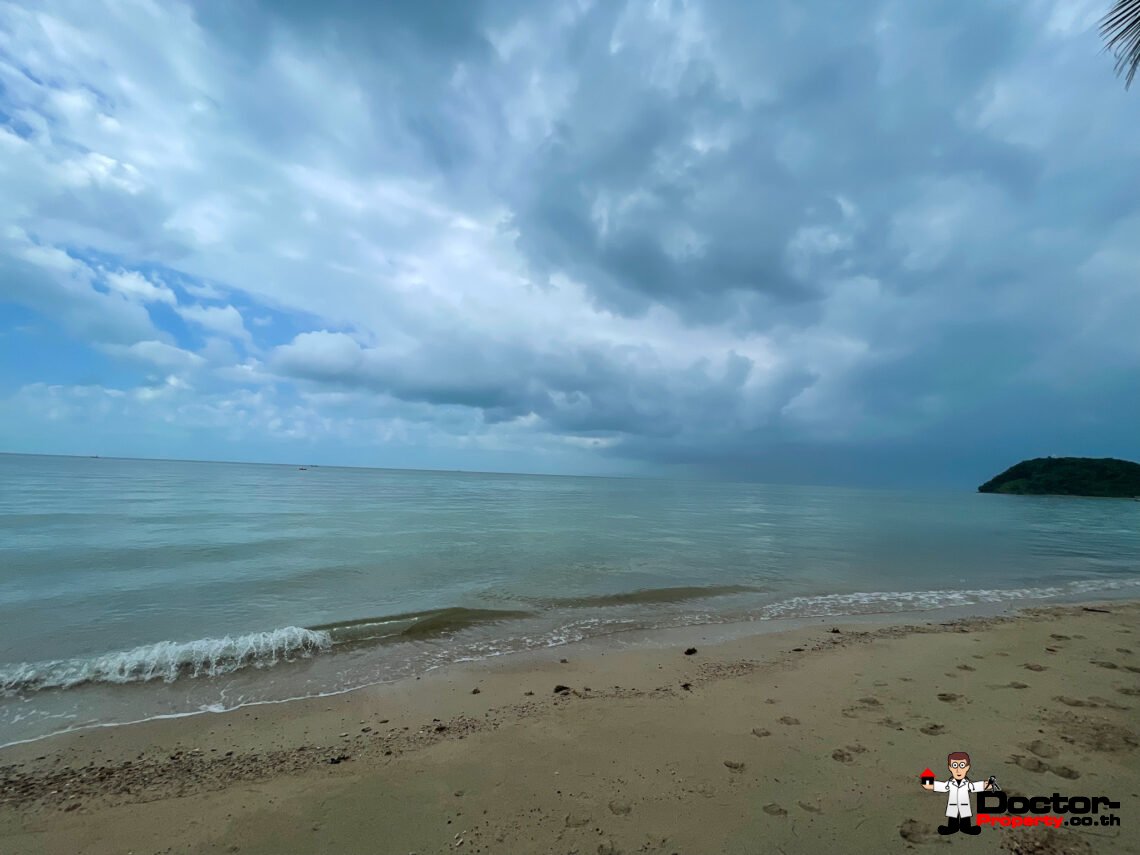 Stunning Beachfront Land 3 Rai 1 Ngan in Laem Yai, Koh Samui – For Sale