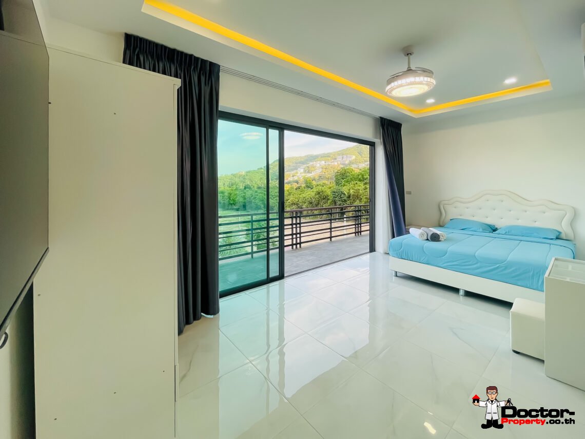 Modern 5 Bedroom with Partial Sea View and Mountain View in Bophut, Koh Samui – For Sale