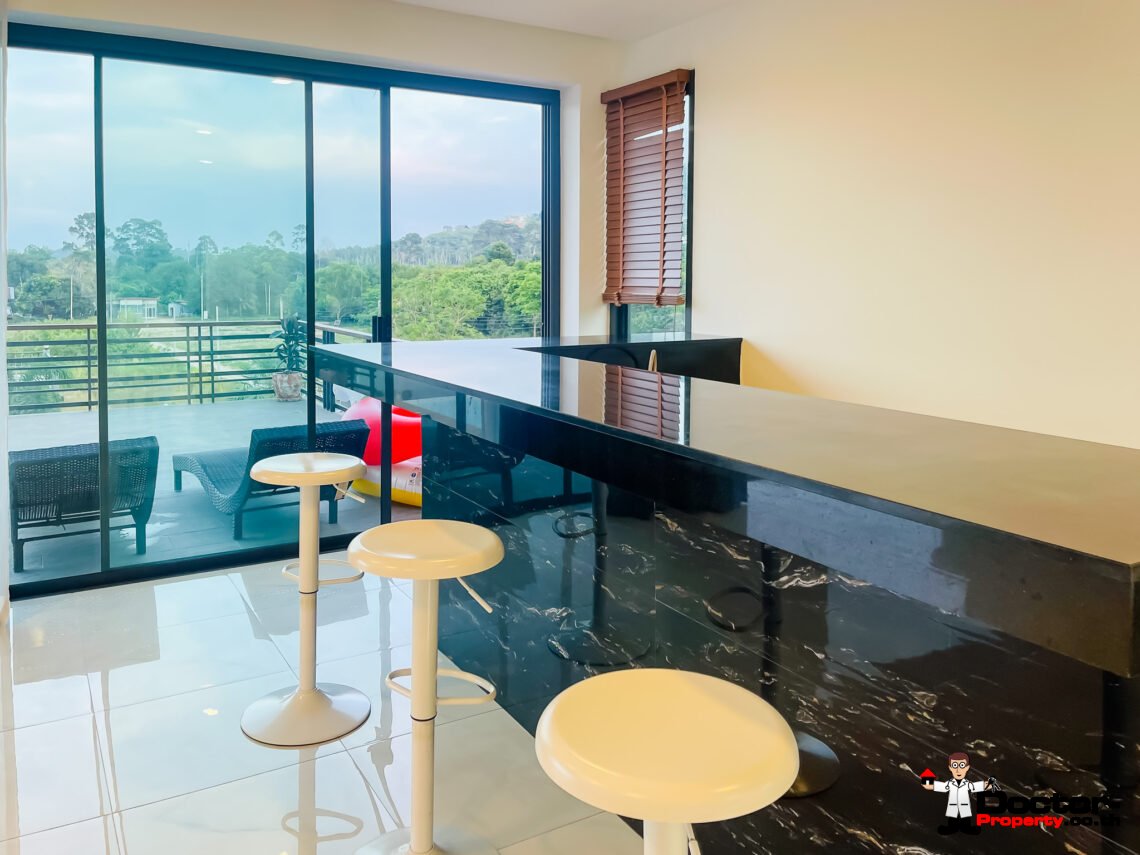 Modern 5 Bedroom with Partial Sea View and Mountain View in Bophut, Koh Samui – For Sale