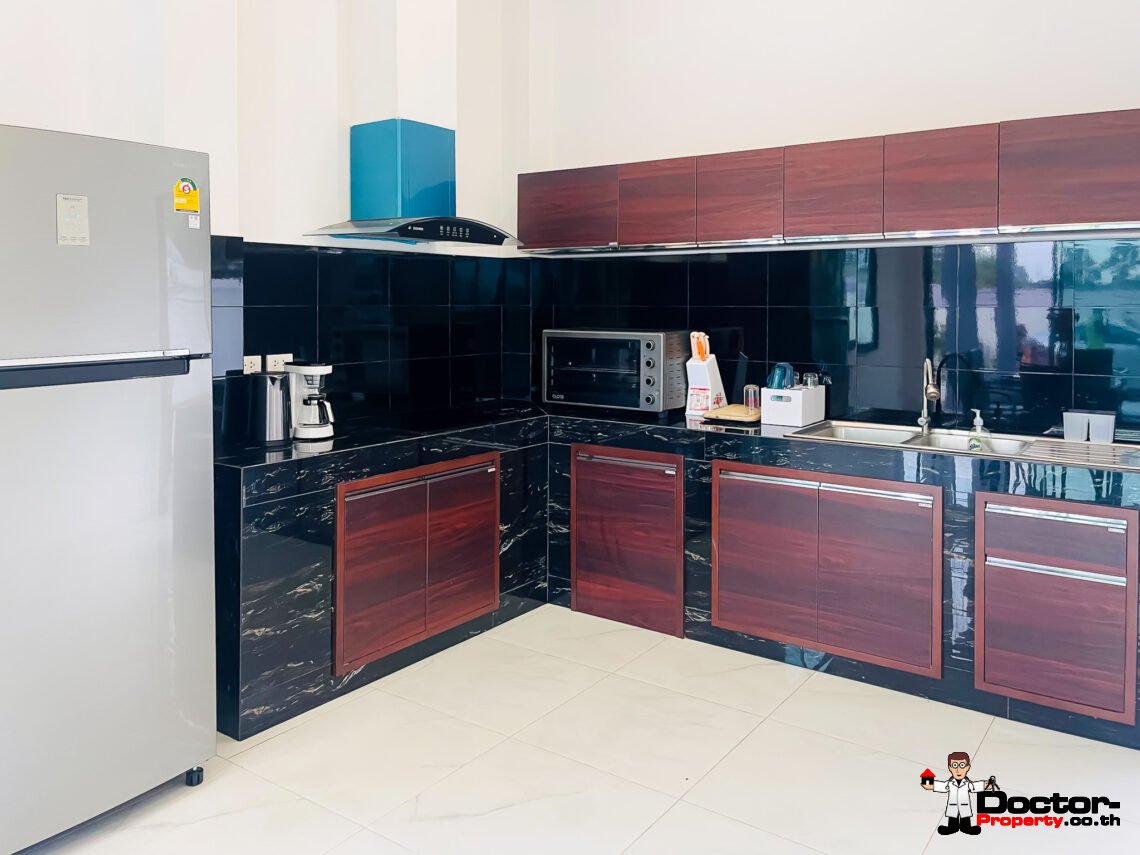 Modern 5 Bedroom with Partial Sea View and Mountain View in Bophut, Koh Samui – For Sale