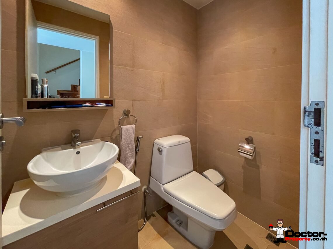 2 Bedroom Townhouse in Private Estate in Bang Rak, Koh Samui – For Sale