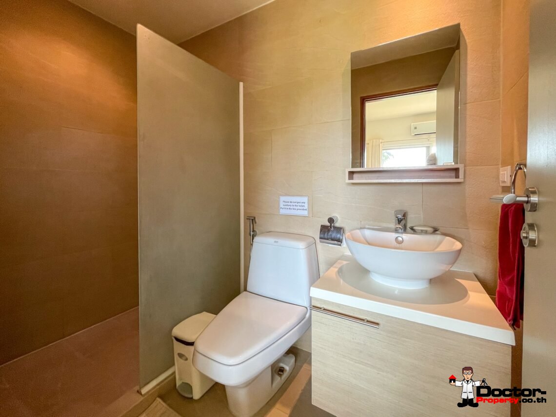 2 Bedroom Townhouse in Private Estate in Bang Rak, Koh Samui – For Sale